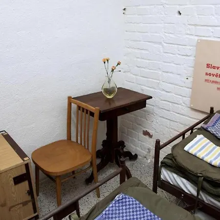 بيت شباب 10-z Bunker برنو
