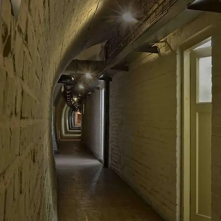 بيت شباب 10-z Bunker برنو